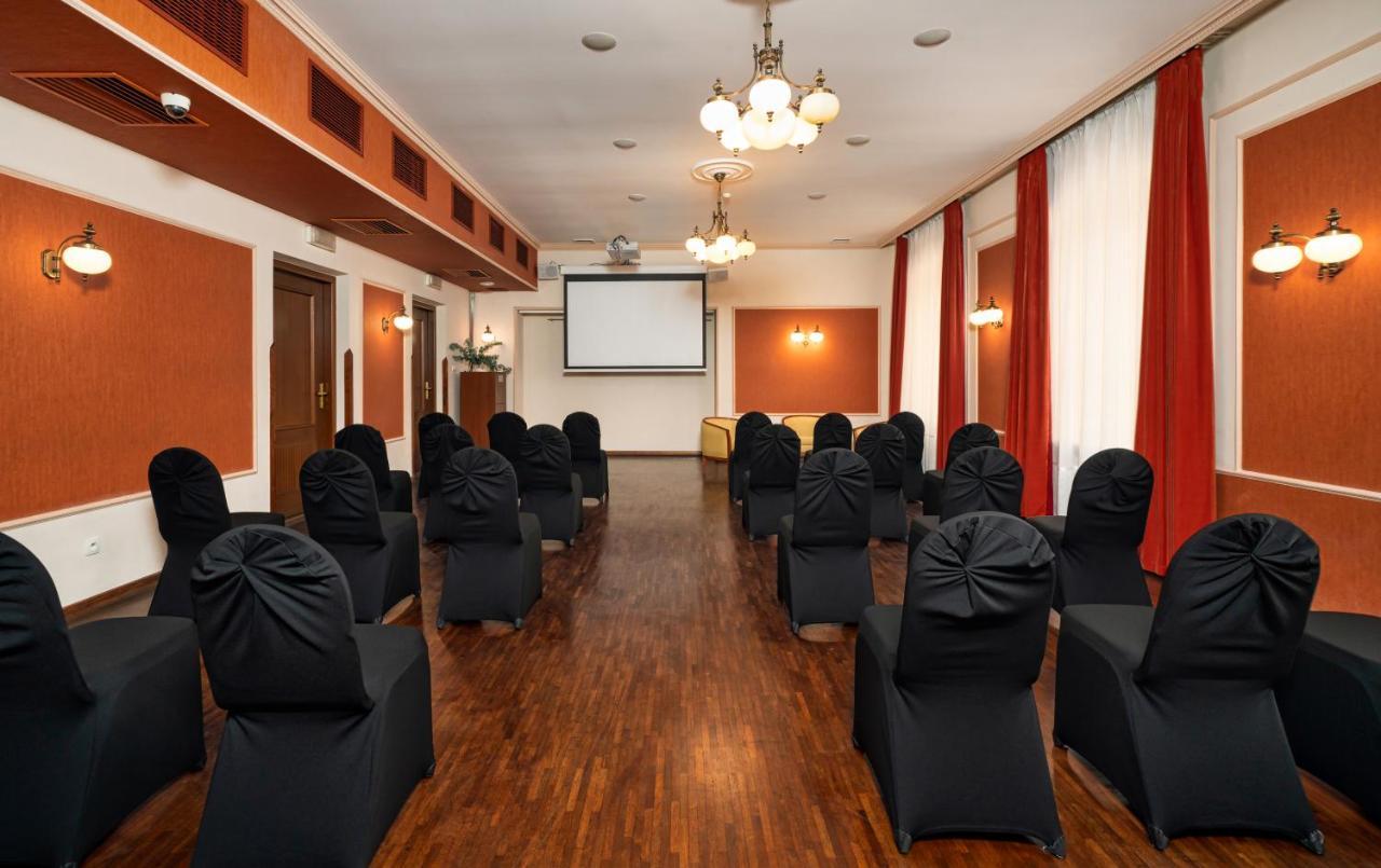 Hotel Palace Europa Lublin Buitenkant foto
