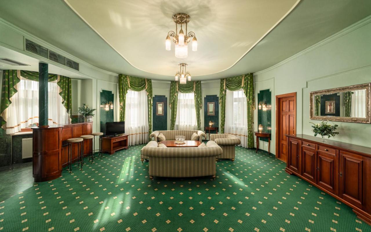 Hotel Palace Europa Lublin Buitenkant foto