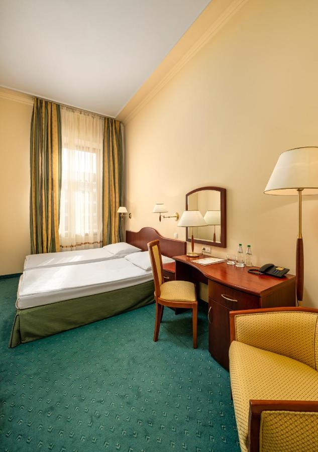 Hotel Palace Europa Lublin Buitenkant foto