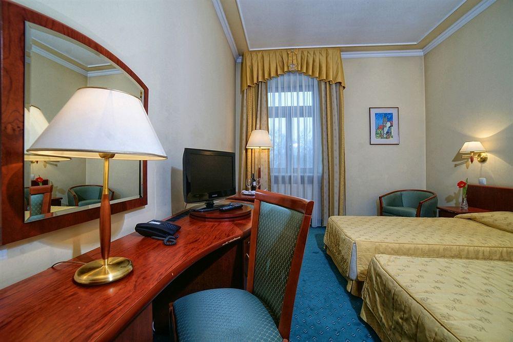Hotel Palace Europa Lublin Buitenkant foto