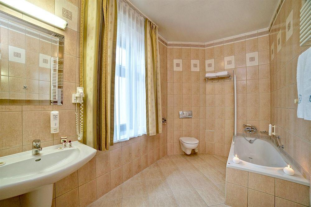 Hotel Palace Europa Lublin Buitenkant foto