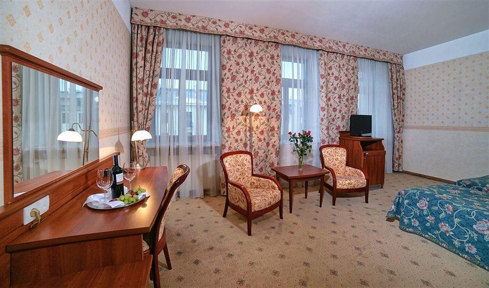 Hotel Palace Europa Lublin Buitenkant foto