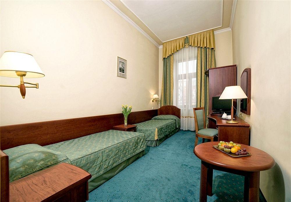 Hotel Palace Europa Lublin Buitenkant foto