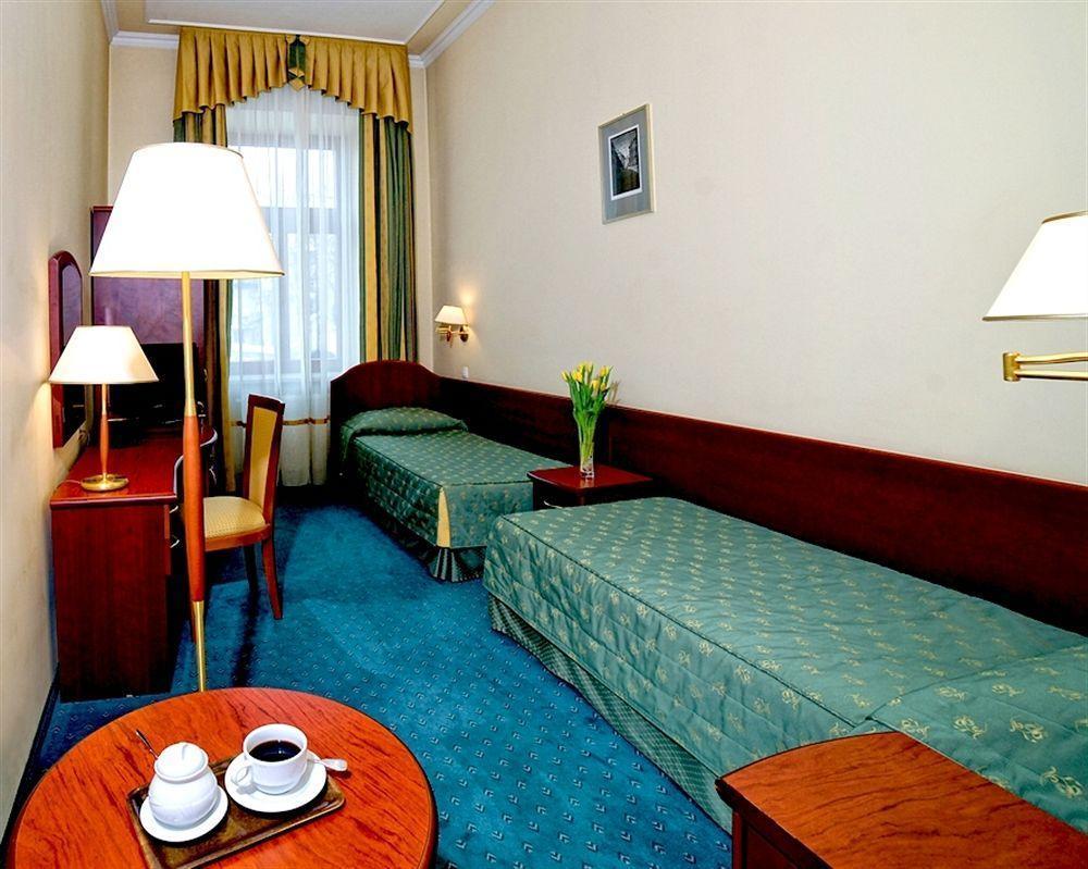 Hotel Palace Europa Lublin Buitenkant foto