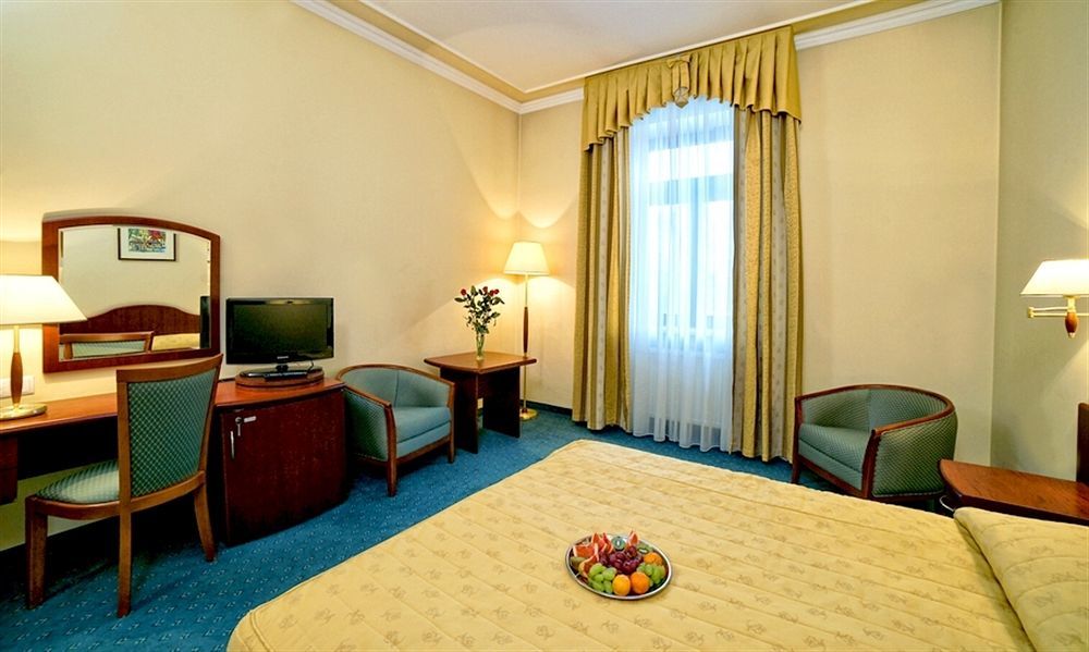 Hotel Palace Europa Lublin Buitenkant foto