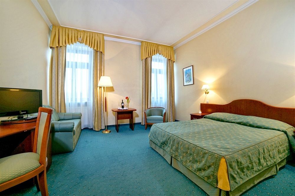 Hotel Palace Europa Lublin Buitenkant foto