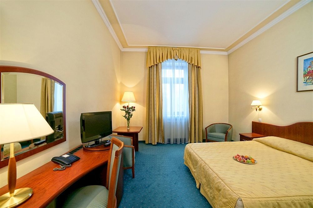 Hotel Palace Europa Lublin Buitenkant foto